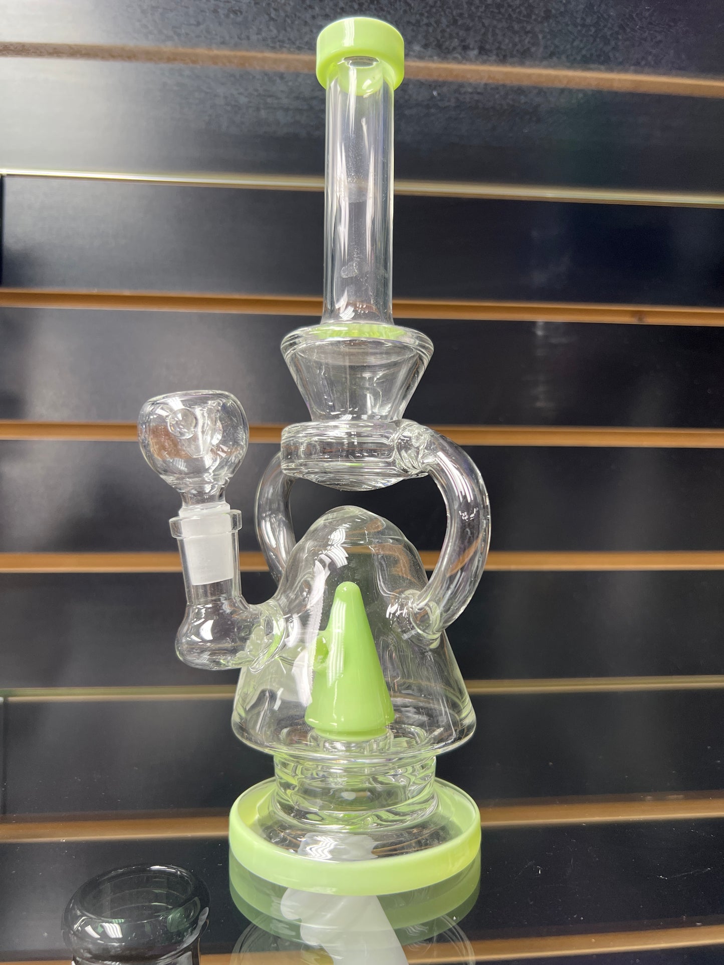 Green accent water pipe with arms