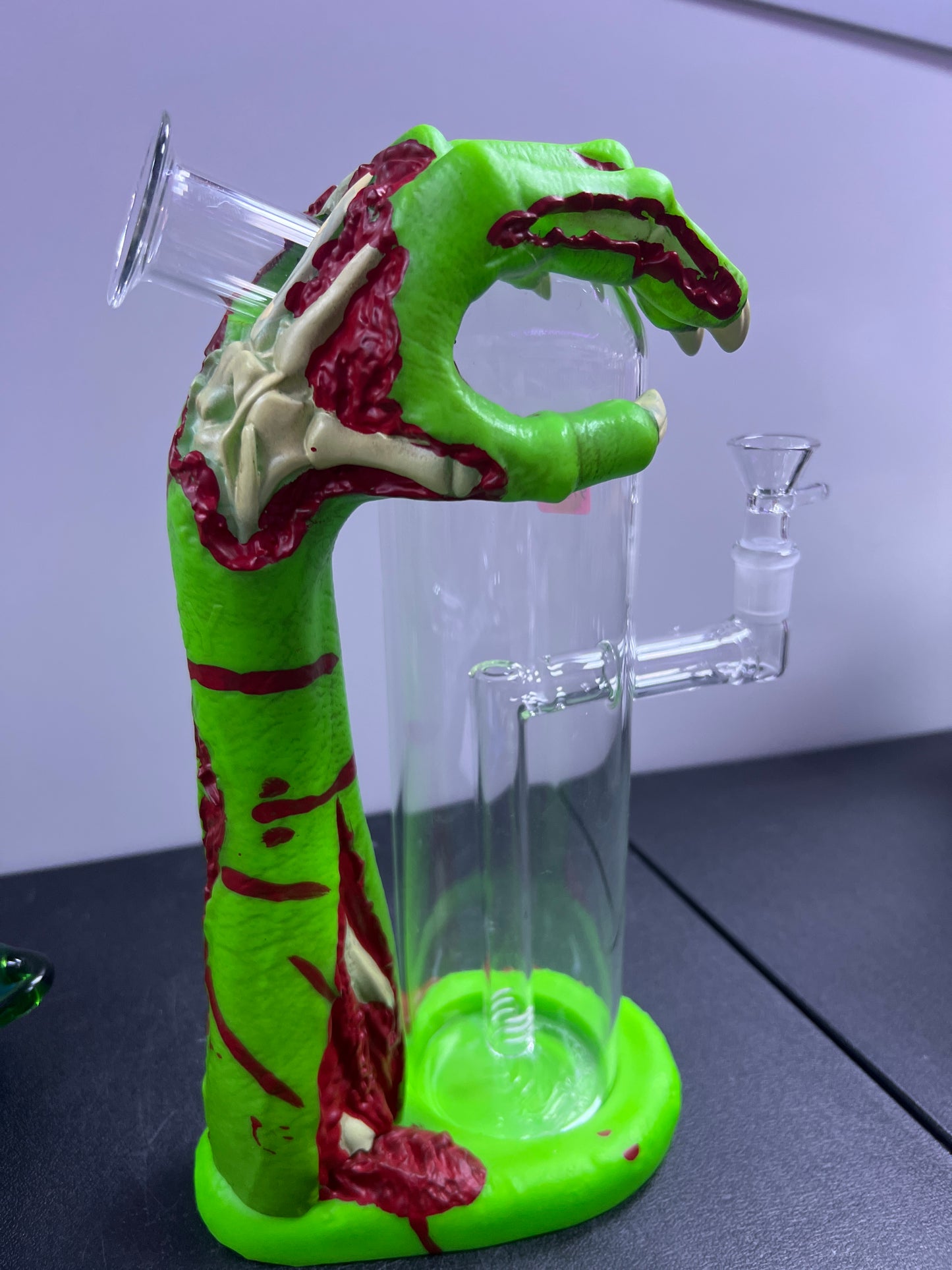 Zombie hand water pipe