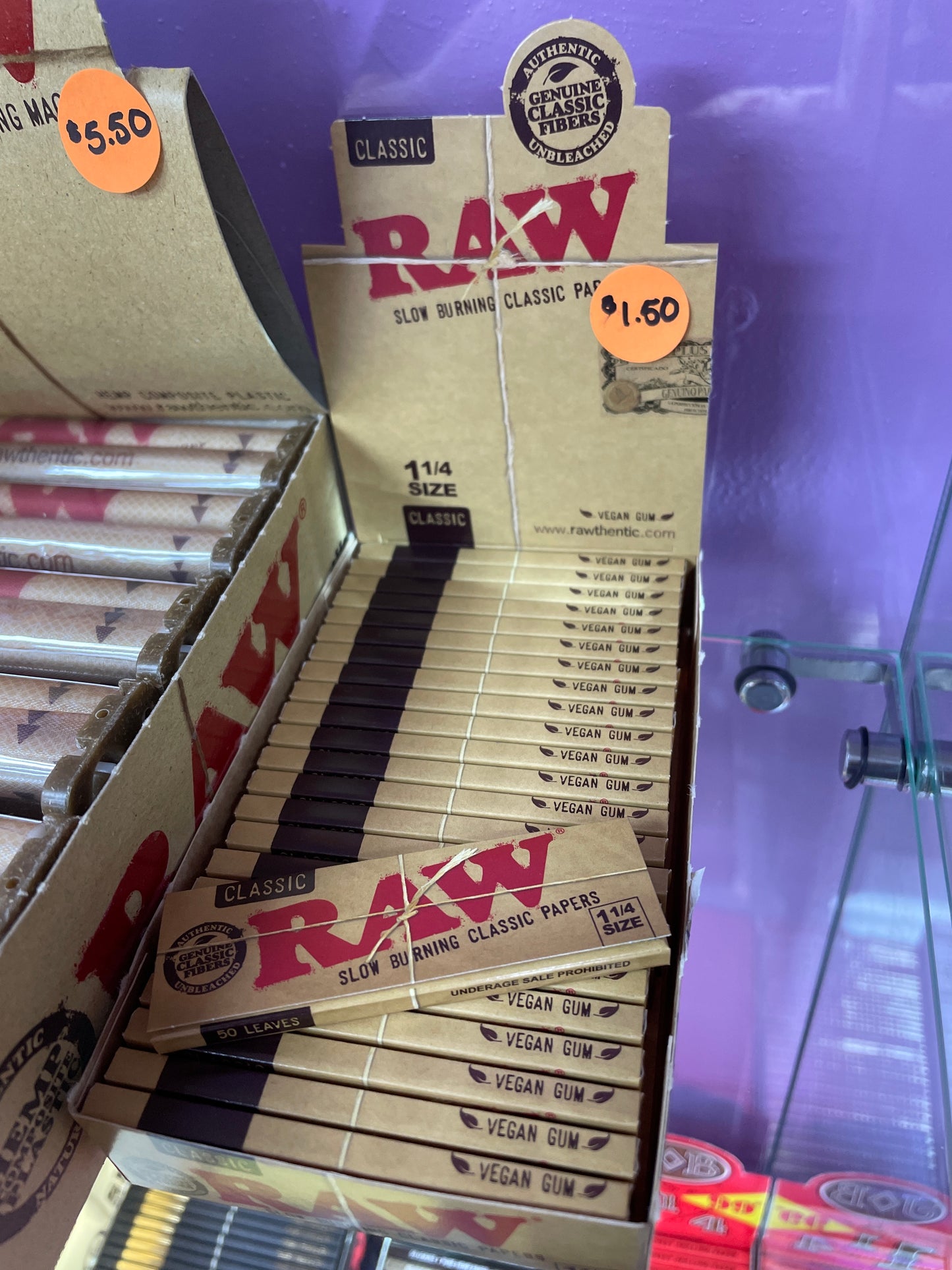 Raw Classic Rolling Papers 1 1/4 Size (Single Booklet)
