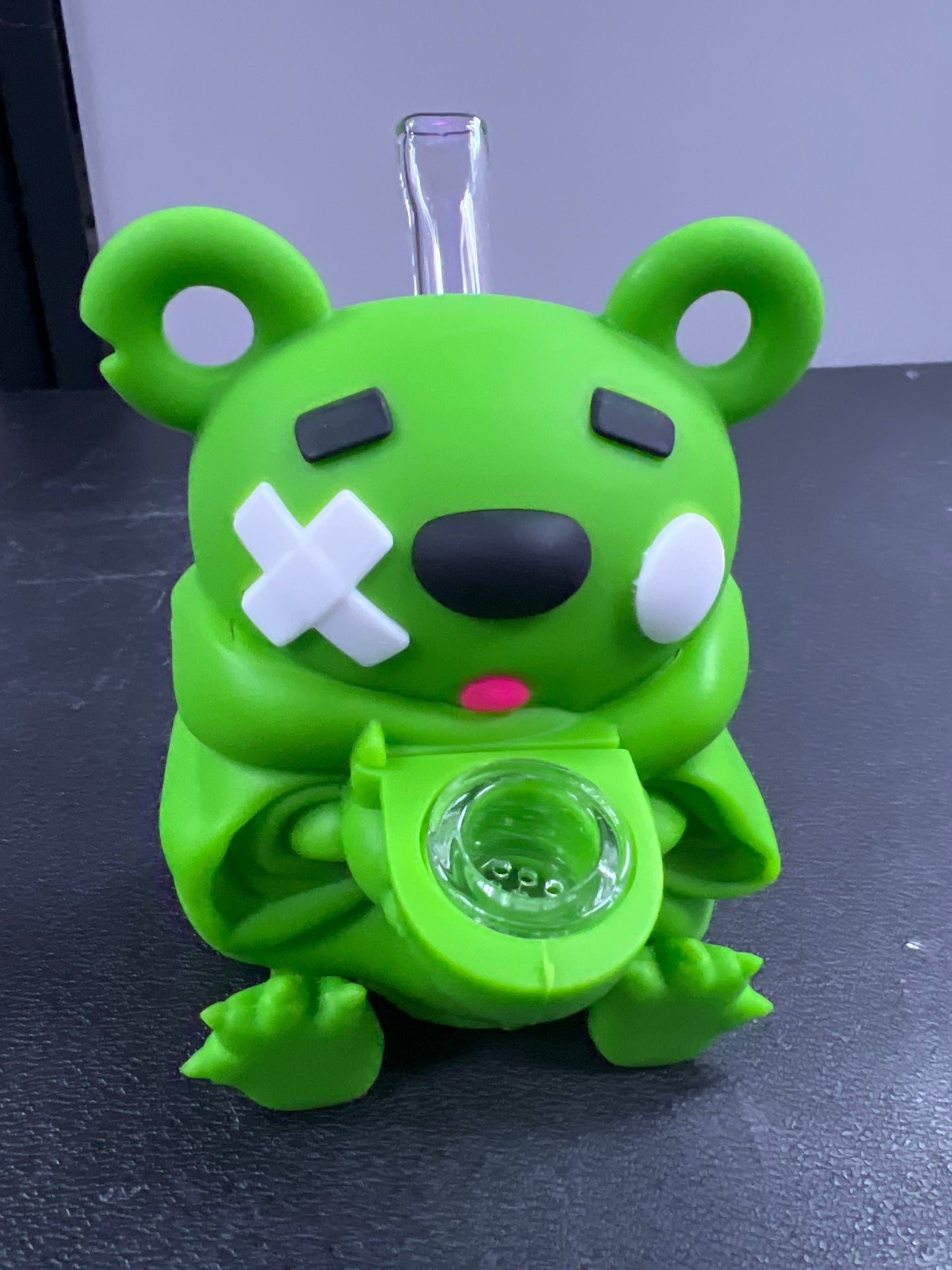 Green bear silicone water pipe