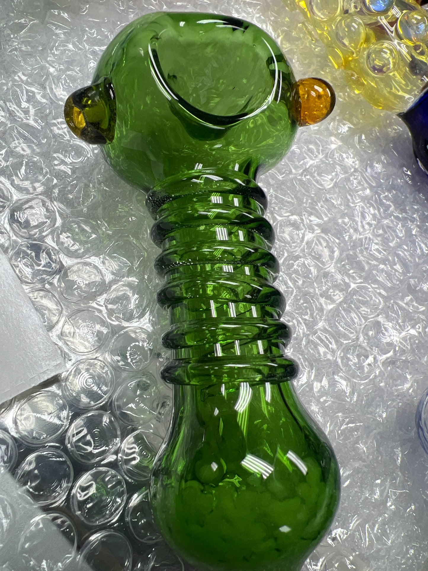 Solid Green Swirl Pipe - Yellow Accents